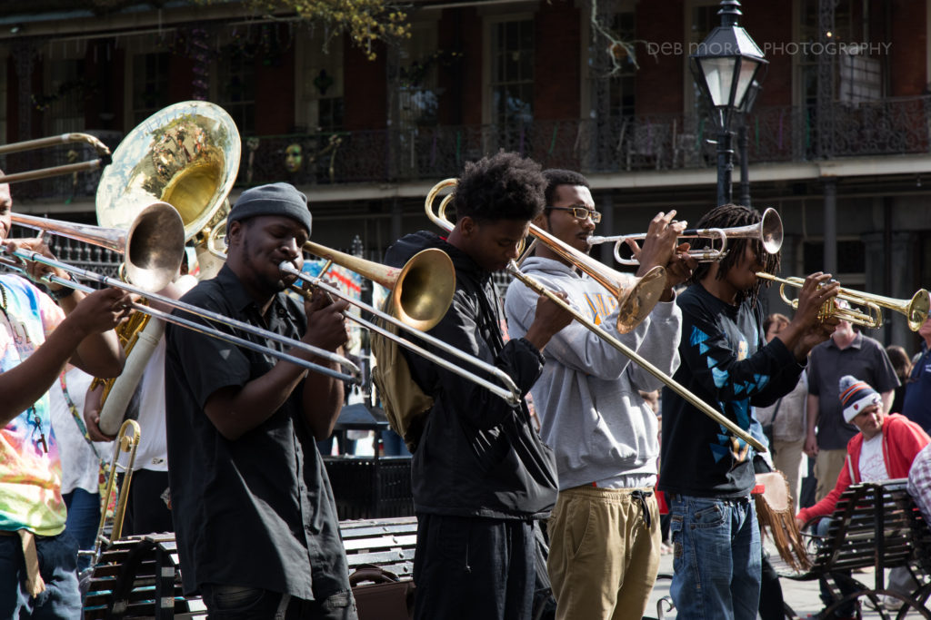 Busker Band – A Bisel Dis… A Bisel Dat